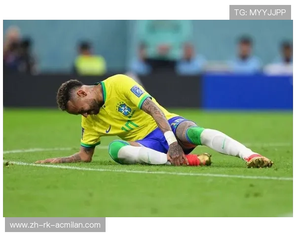 内马尔送出轻巧脚尖搓传，巴西锋线再次触及得分点