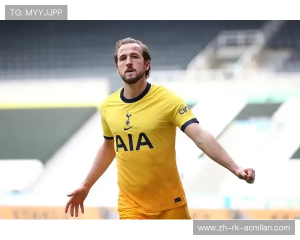 凯恩中场回撤制导直传，前场配合堪称教科书