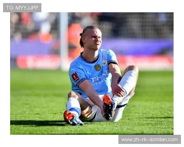 哈兰德禁区混战中补射再下一城